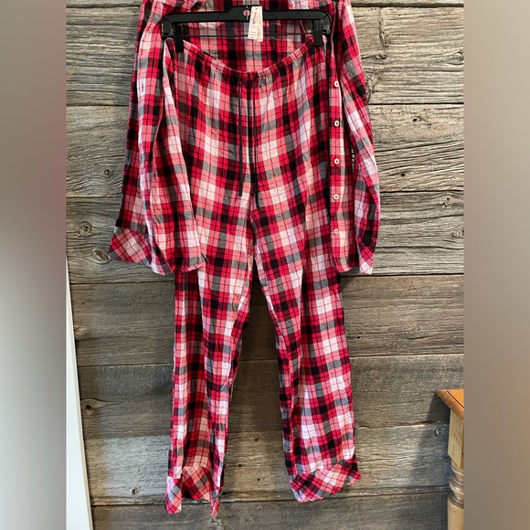 Victoria Secret Plaid Pajamas - Picture 7 of 9